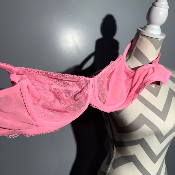 Pink Flower Lace Bra - Picture 11 of 13